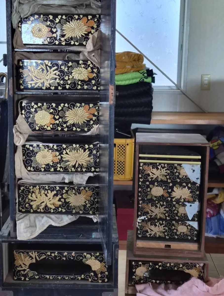 昨日午前はステンドガラスやレトロ系買取
